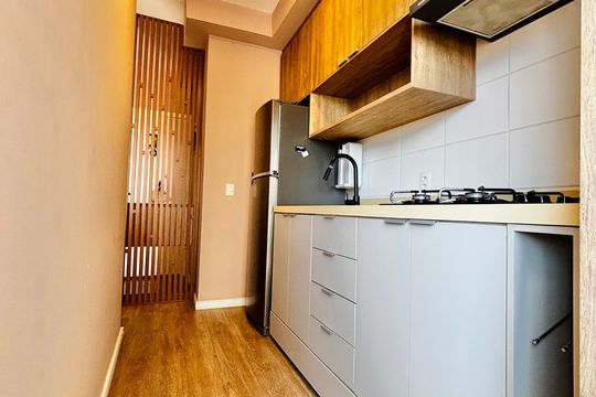 Cozinha de apartamento para alugar com 2 quartos, 52m² em Alphaville Empresarial, Barueri