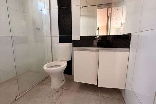 Banheiro  de casa para alugar com 2 quartos, 55m² em Jardim Imperial, Aparecida de Goiânia