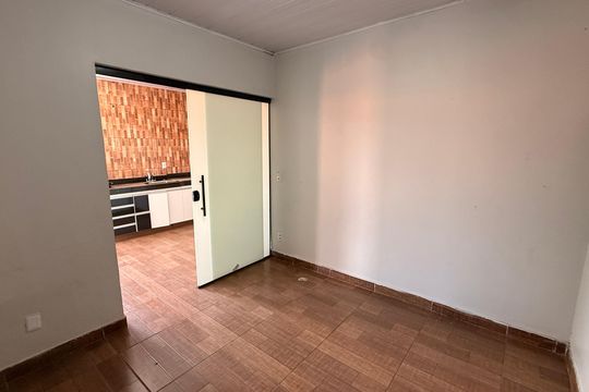 Quarto 2 de casa para alugar com 2 quartos, 55m² em Jardim Imperial, Aparecida de Goiânia