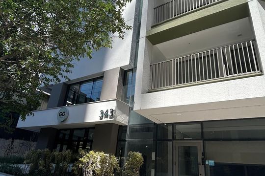 Fachada de kitnet/studio para alugar com 1 quarto, 24m² em Jardim das Acacias, São Paulo