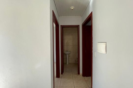 Corredor de casa para alugar com 2 quartos, 42m² em Santos Dumont, São Leopoldo