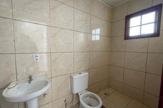 Banheiro de casa para alugar com 2 quartos, 42m² em Santos Dumont, São Leopoldo