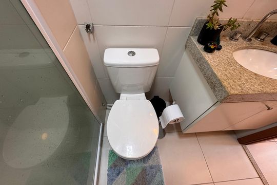 Banheiro Social de apartamento à venda com 2 quartos, 75m² em Recreio dos Bandeirantes, Rio de Janeiro