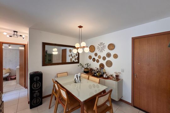 Sala de apartamento à venda com 2 quartos, 75m² em Recreio dos Bandeirantes, Rio de Janeiro