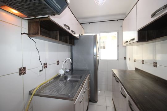 Cozinha de casa de condomínio para alugar com 3 quartos, 115m² em Vila Carmosina, São Paulo