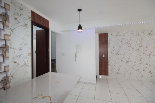 Sala de casa de condomínio para alugar com 3 quartos, 115m² em Vila Carmosina, São Paulo
