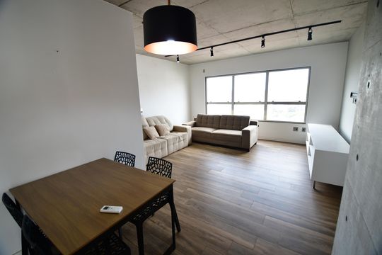 Sala de apartamento à venda com 1 quarto, 70m² em Cambuí, Campinas