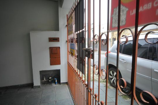 Garagem  de casa à venda com 2 quartos, 126m² em Vila Marlene, São Bernardo do Campo