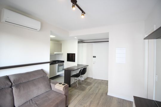 Sala de apartamento para alugar com 1 quarto, 42m² em Jardim do Salso, Porto Alegre