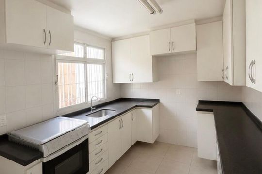 Casa à venda com 3 quartos, 130m² em Vila Cordeiro, São Paulo