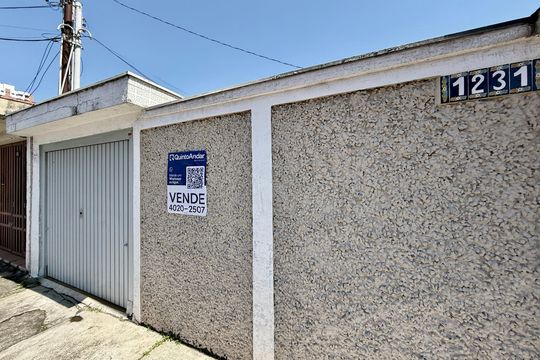Fachada  de casa à venda com 3 quartos, 400m² em Chácara Santo Antônio (zona Sul), São Paulo