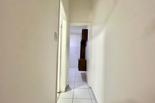 Corredor de apartamento para alugar com 2 quartos, 80m² em Vila Clementino, São Paulo