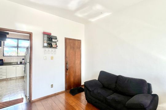 Apartamento à venda com 4 quartos, 90m² em Horto, Belo Horizonte