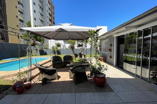 Casa à venda com 3 quartos, 176m² em Vila Nova, Novo Hamburgo
