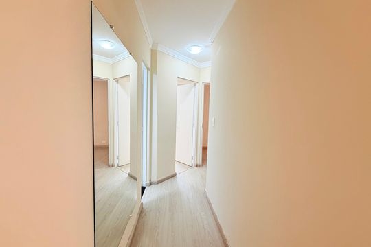 Corredor de apartamento à venda com 3 quartos, 64m² em Vila das Belezas, São Paulo