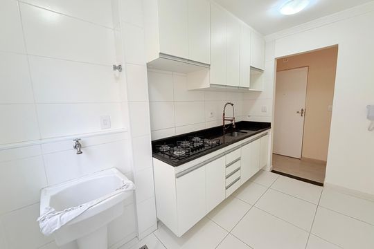 Cozinha de apartamento à venda com 3 quartos, 64m² em Vila das Belezas, São Paulo