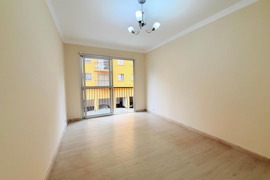 Sala de apartamento à venda com 3 quartos, 64m² em Vila das Belezas, São Paulo