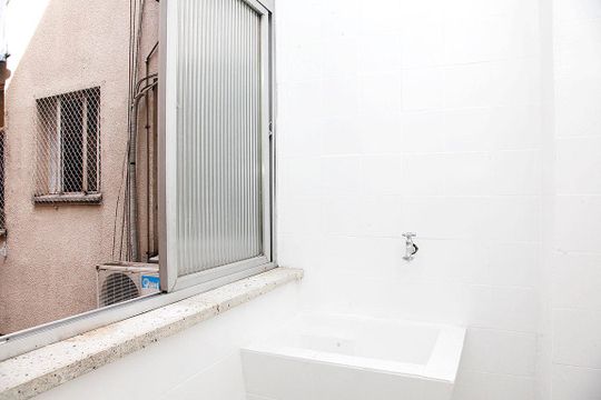 Cozinha + Área de Serviço de kitnet/studio à venda com 1 quarto, 32m² em Centro Histórico, Porto Alegre