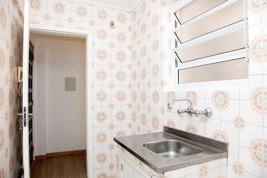 Cozinha + Área de Serviço de kitnet/studio à venda com 1 quarto, 32m² em Centro Histórico, Porto Alegre