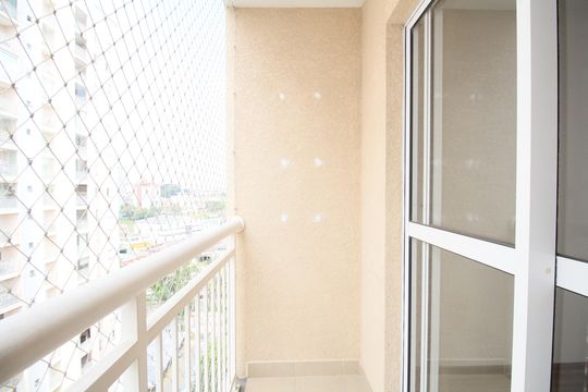 Varanda  de apartamento para alugar com 2 quartos, 50m² em Vila das Belezas, São Paulo