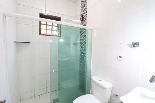 Banheiro Social de casa para alugar com 3 quartos, 70m² em Residencial Integração, Uberlândia