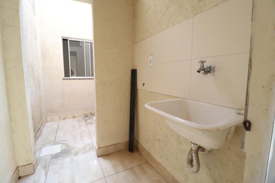 Área de Serviço da Edícula de casa para alugar com 3 quartos, 70m² em Residencial Integração, Uberlândia