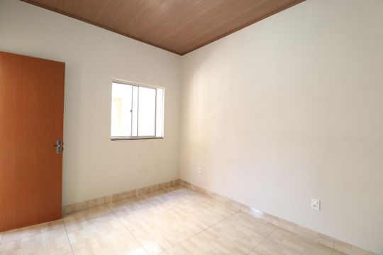 Quarto da Edícula de casa para alugar com 3 quartos, 70m² em Residencial Integração, Uberlândia