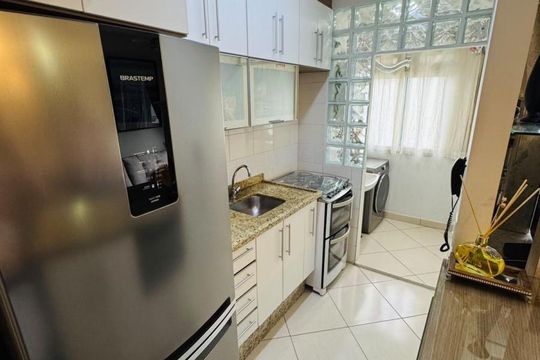 Cozinha de apartamento à venda com 2 quartos, 55m² em Vila Augusta, Guarulhos