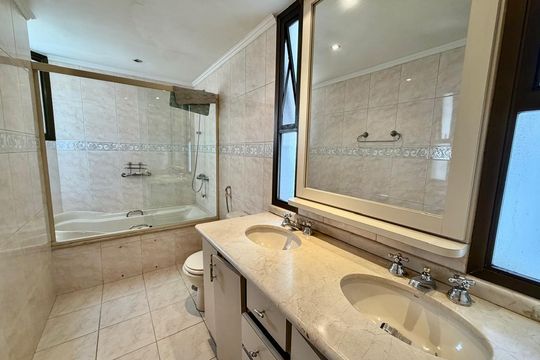 Banheiro Social 2 de apartamento à venda com 4 quartos, 173m² em Itaim Bibi, São Paulo