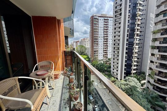 Varanda de apartamento à venda com 4 quartos, 173m² em Itaim Bibi, São Paulo