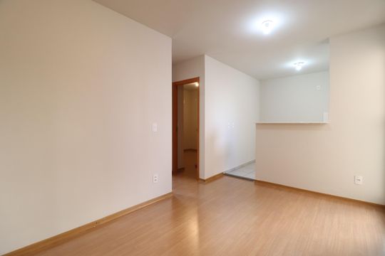 Sala de apartamento para alugar com 2 quartos, 50m² em Jardim Patricia, Uberlândia