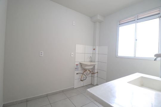 Cozinha de apartamento para alugar com 2 quartos, 50m² em Jardim Patricia, Uberlândia