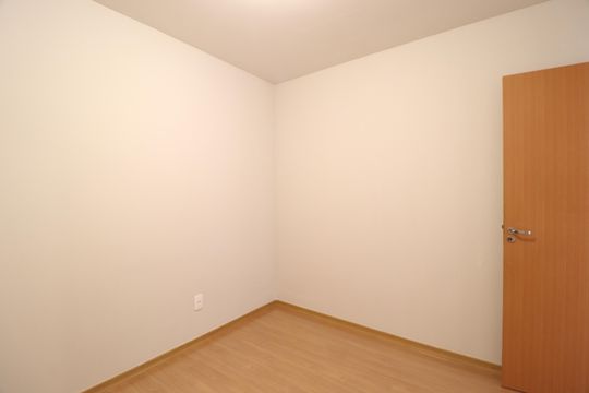 Quarto 2 de apartamento para alugar com 2 quartos, 50m² em Jardim Patricia, Uberlândia
