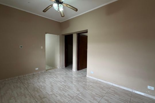 Casa para alugar com 3 quartos, 97m² em Vila Maria Helena, Carapicuíba
