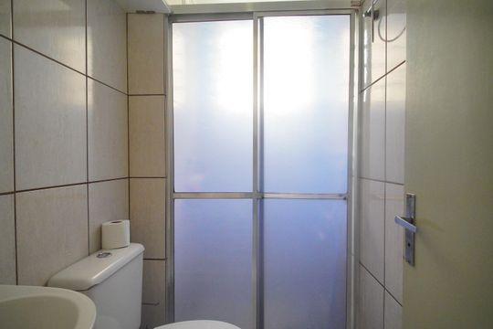 Banheiro de apartamento para alugar com 2 quartos, 46m² em Canudos, Novo Hamburgo