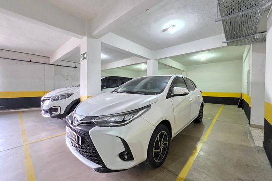 Garagem de apartamento à venda com 3 quartos, 78m² em Sagrada Família, Belo Horizonte