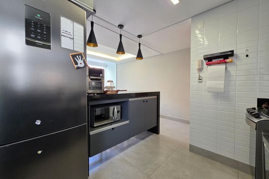 Cozinha de apartamento à venda com 3 quartos, 78m² em Sagrada Família, Belo Horizonte