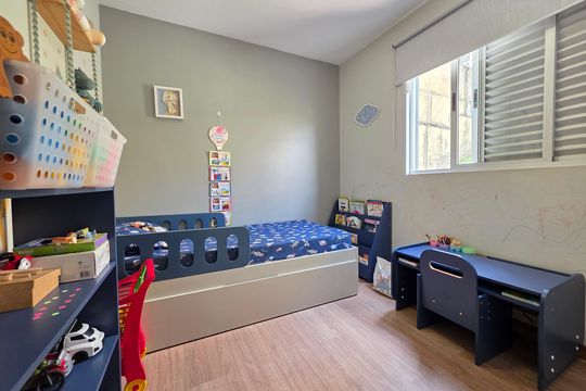 Quarto de apartamento à venda com 3 quartos, 78m² em Sagrada Família, Belo Horizonte