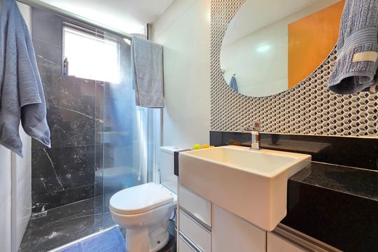 Banheiro de apartamento à venda com 3 quartos, 78m² em Sagrada Família, Belo Horizonte