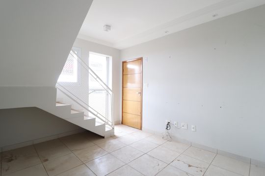 Apartamento para alugar com 3 quartos, 130m² em Santa Mônica, Uberlândia