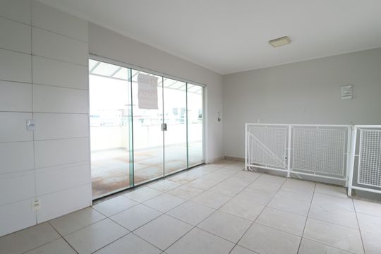 Cozinha de apartamento para alugar com 3 quartos, 130m² em Santa Mônica, Uberlândia