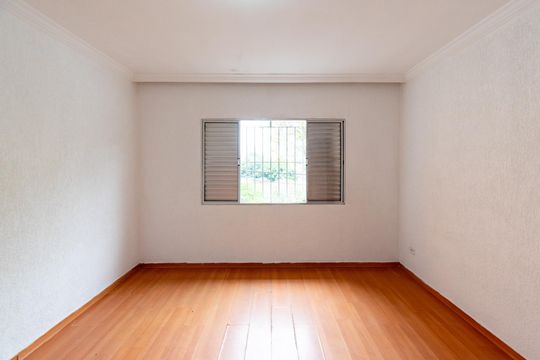 Quarto 1 de casa para alugar com 2 quartos, 120m² em Jabaquara, São Paulo