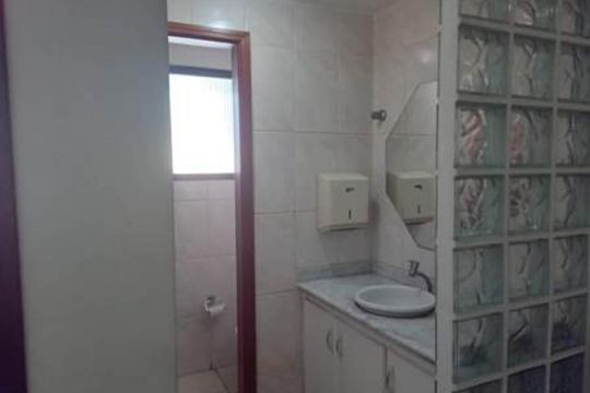 Banheiro de casa à venda com 2 quartos, 144m² em Santana, São Paulo