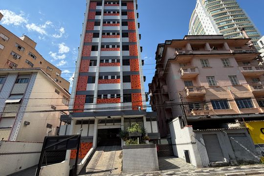 Fachada de apartamento para alugar com 1 quarto, 45m² em José Menino, Santos