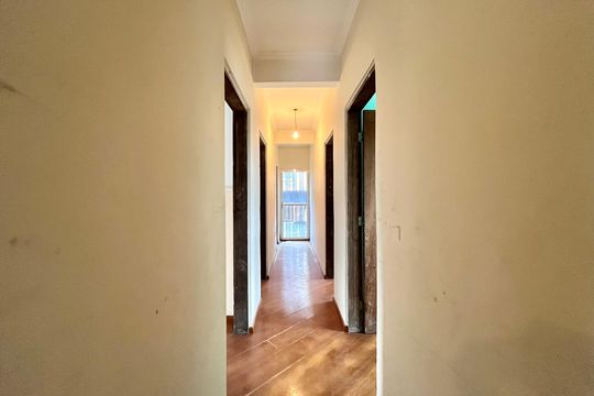 Corredor de casa à venda com 5 quartos, 480m² em Vila Campestre, São Paulo