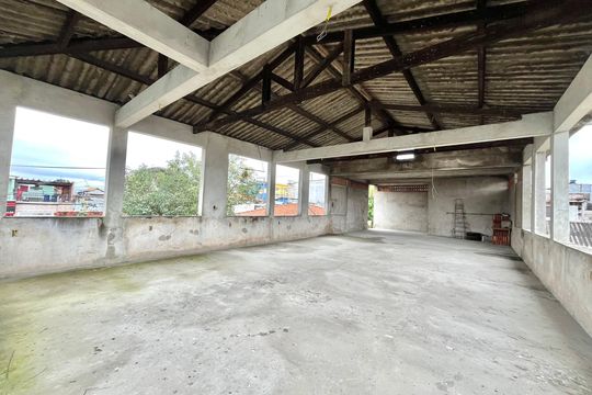 Área externa de casa à venda com 5 quartos, 480m² em Vila Campestre, São Paulo