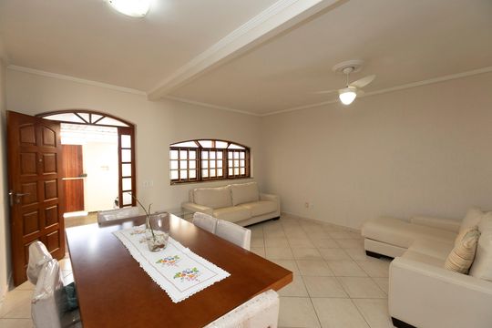 Casa à venda com 2 quartos, 180m² em Vila 31 de Março, Campinas