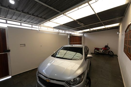 GARAGEM de casa à venda com 2 quartos, 180m² em Vila 31 de Março, Campinas