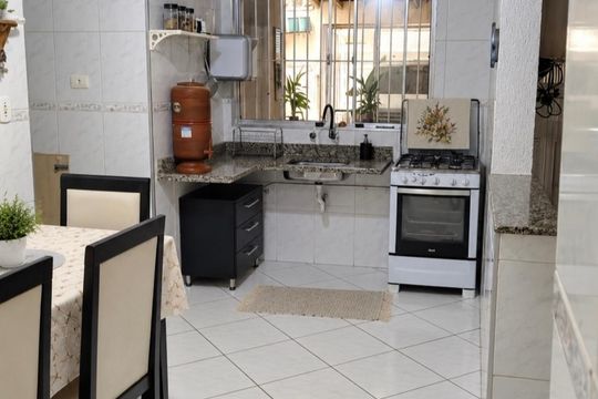 Cozinha de casa à venda com 4 quartos, 184m² em Vila Curuçá, Santo André