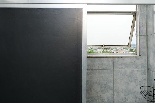 Banheiro de apartamento para alugar com 2 quartos, 62m² em Vila Avelina, Nova Iguaçu
